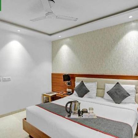 Hotel Wowstops-Clark Near Delhi Airport Neu-Delhi Exterior foto