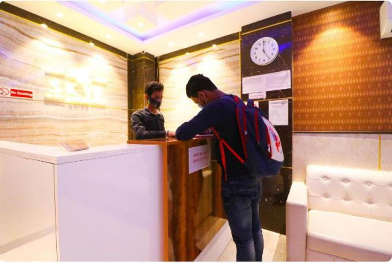 Hotel Wowstops-Clark Near Delhi Airport Neu-Delhi Exterior foto