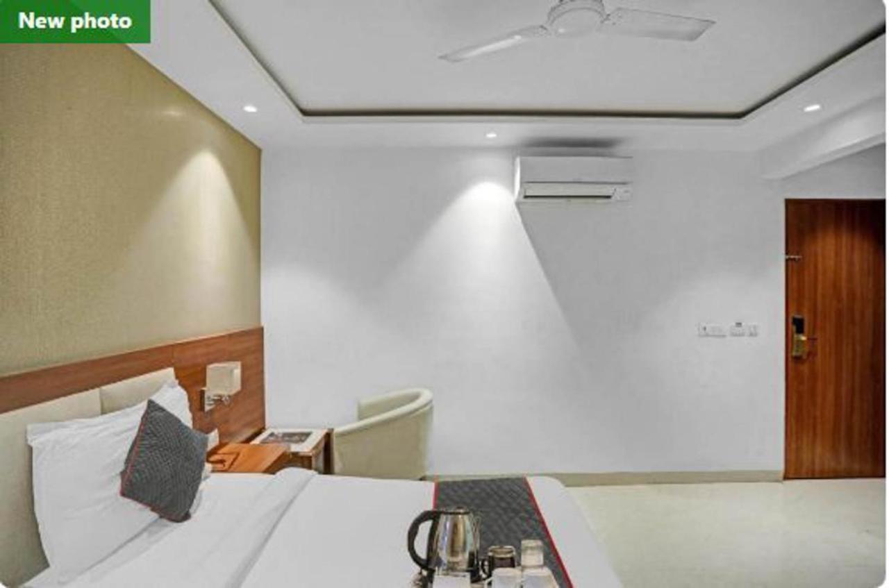 Hotel Wowstops-Clark Near Delhi Airport Neu-Delhi Exterior foto