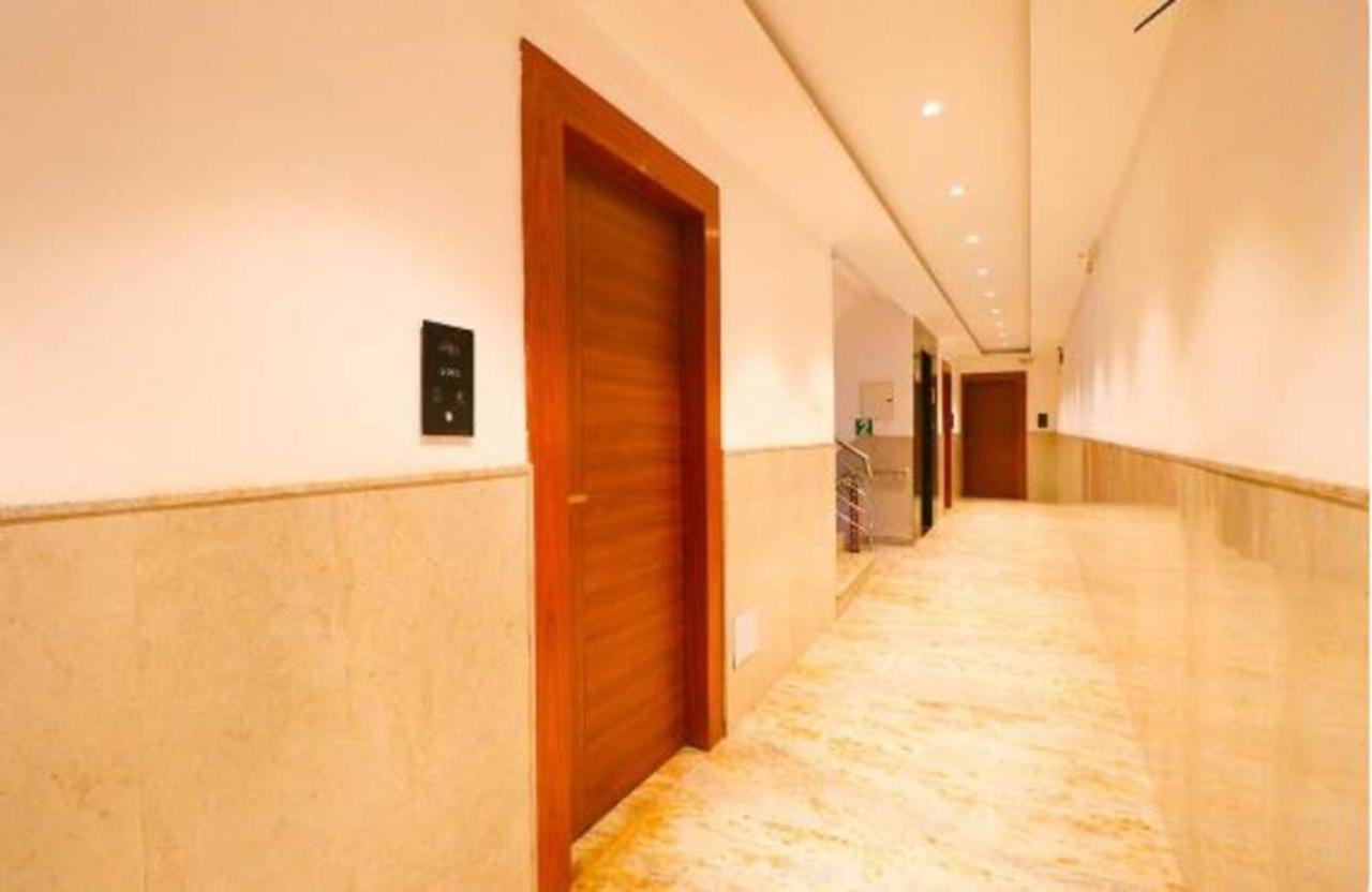 Hotel Wowstops-Clark Near Delhi Airport Neu-Delhi Exterior foto