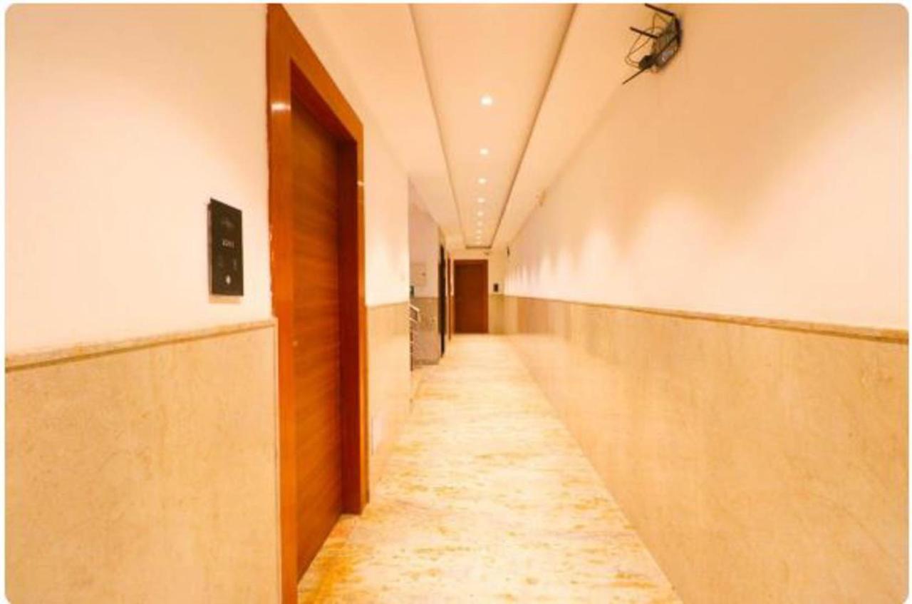 Hotel Wowstops-Clark Near Delhi Airport Neu-Delhi Exterior foto